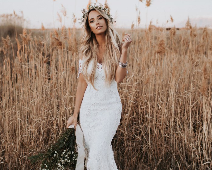 Country style wedding dress